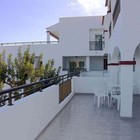 Apartamentos Playa Es Cana Eksteriør billede