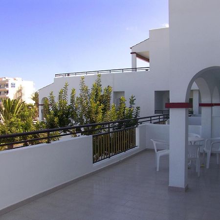 Apartamentos Playa Es Cana Eksteriør billede